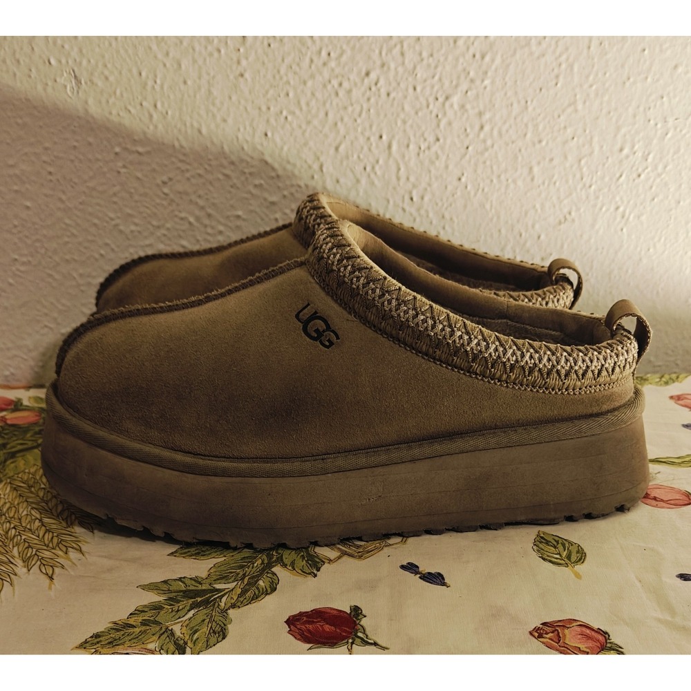 ugg tazz platform 2 Slip On Shoes Sz 10